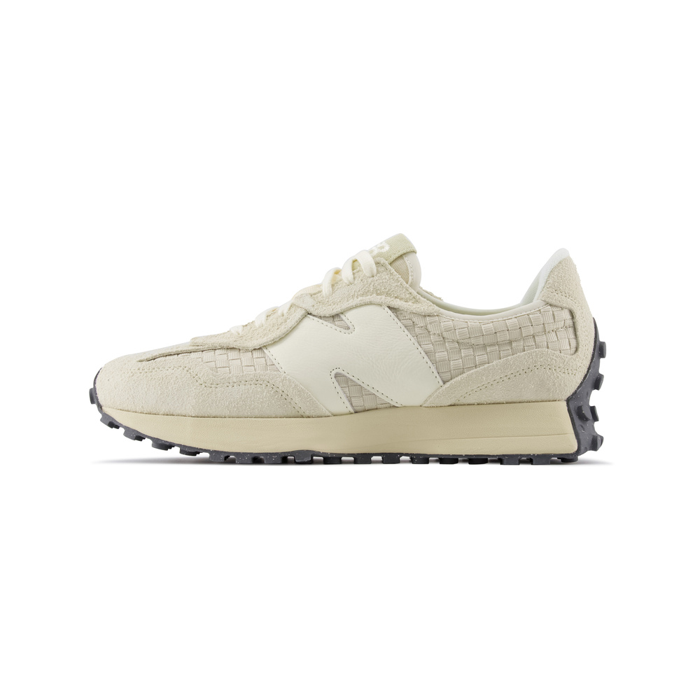 Light Yellow / White / White