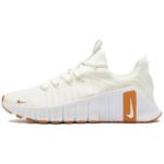 Sail / White / Monarch
