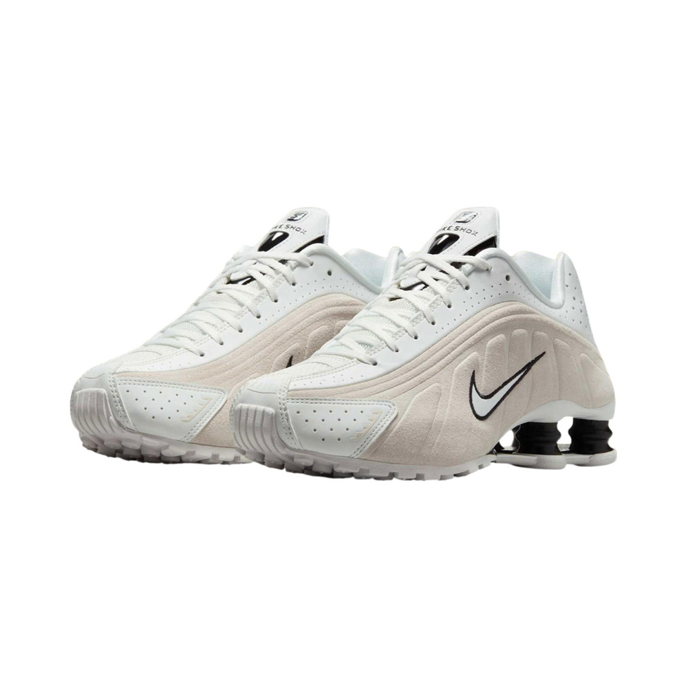 Summit White / Light Orewood Brown / Black