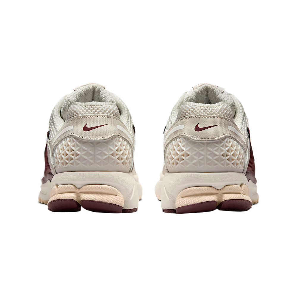 Nike Vomero 'Black / Medium Ash / Dark Pewter / White' Женские