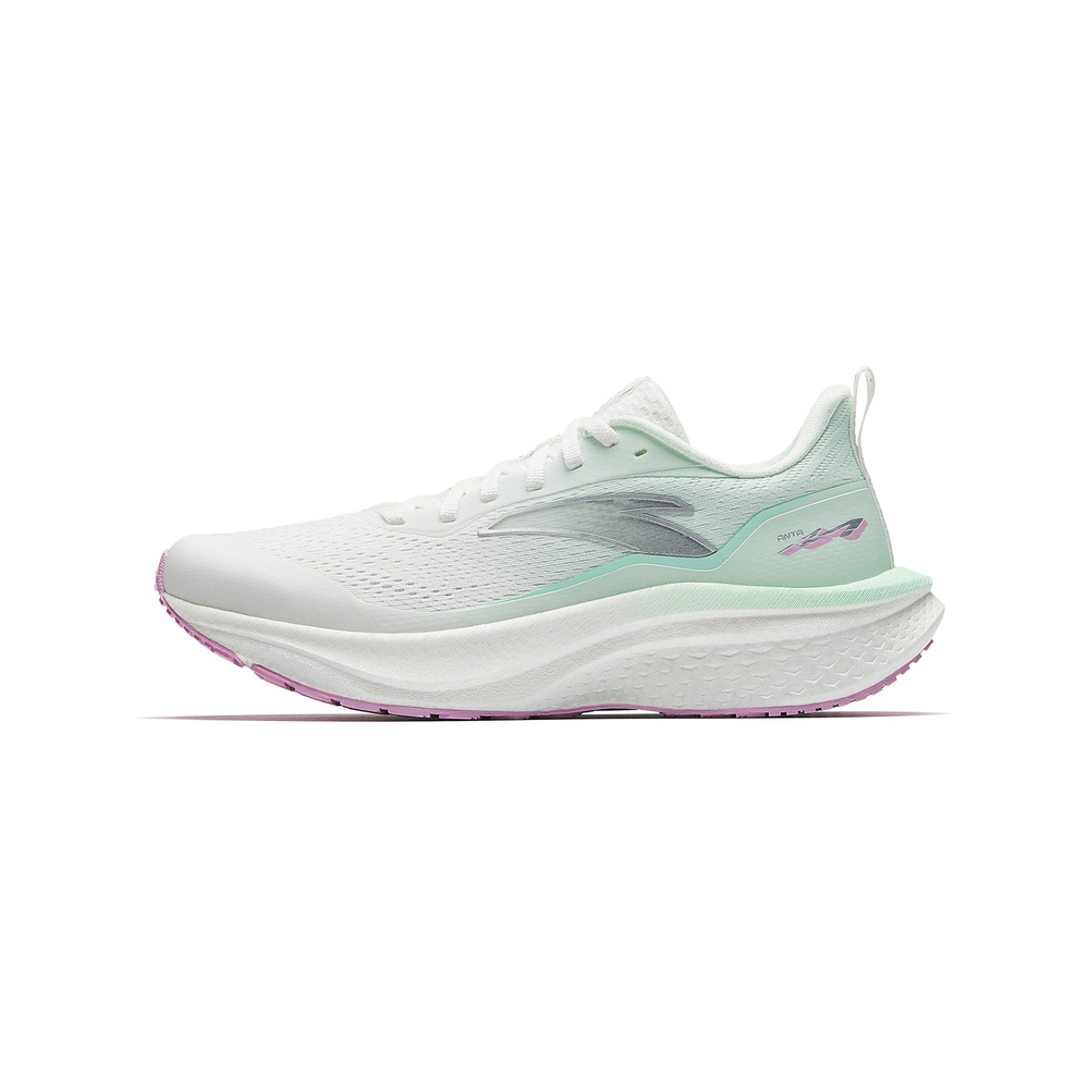 White / Light Cloud Green