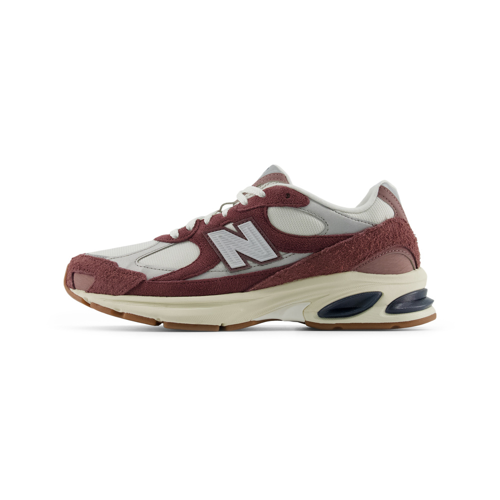 White / Dark Red