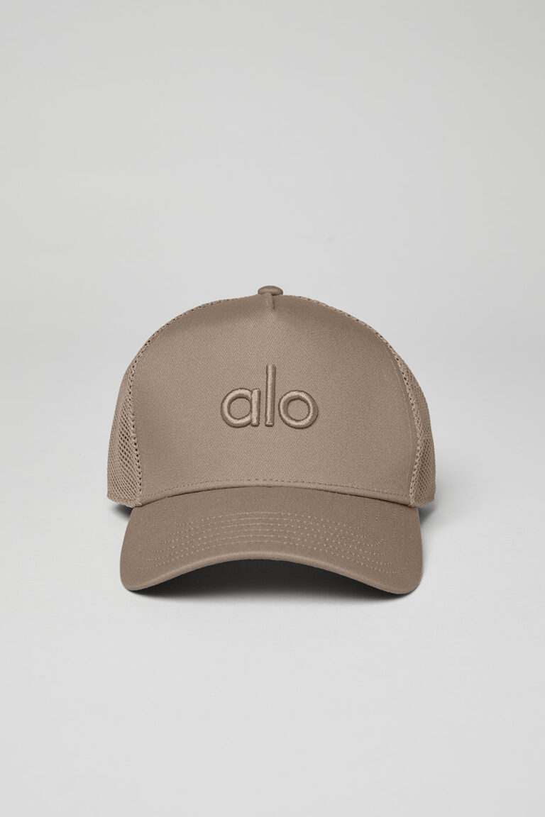 Кепка Alo Yoga District Trucker Hat «Gravel» Унисекс