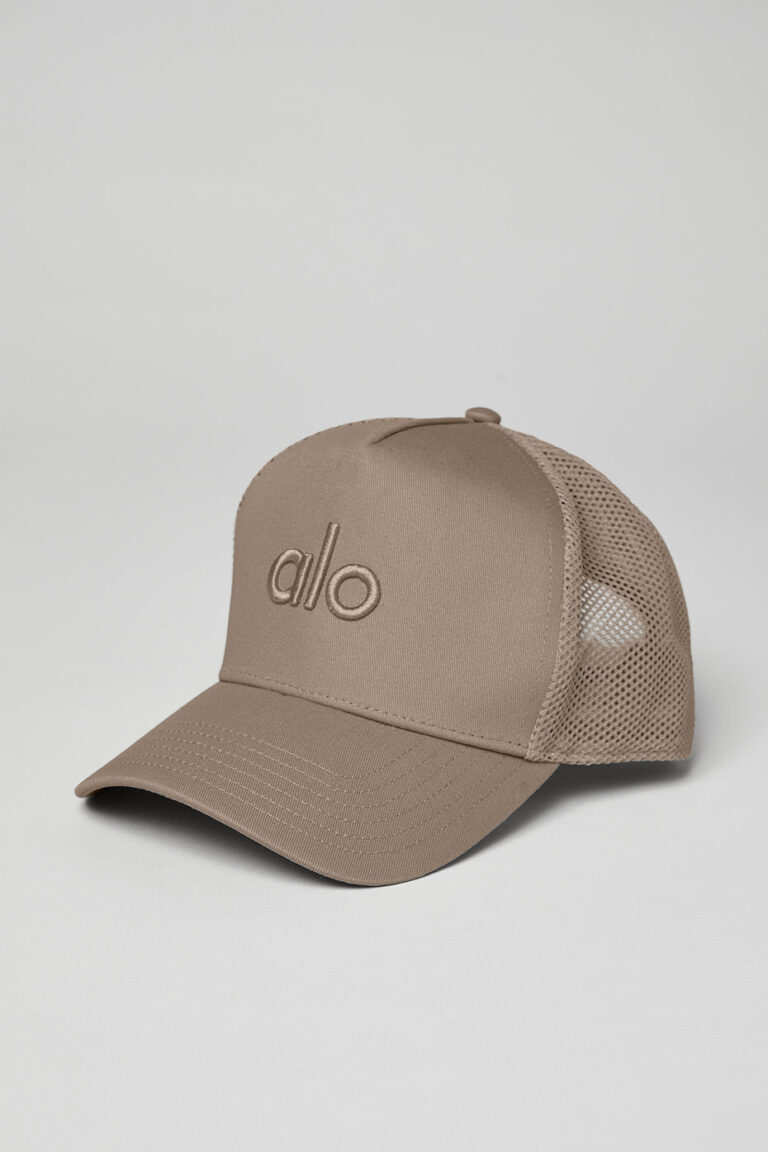 Кепка Alo Yoga District Trucker Hat «Gravel» Унисекс