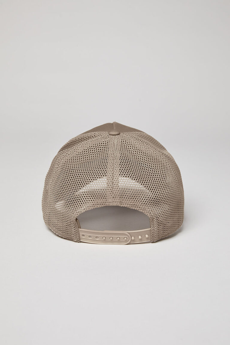 Кепка Alo Yoga District Trucker Hat «Gravel» Унисекс