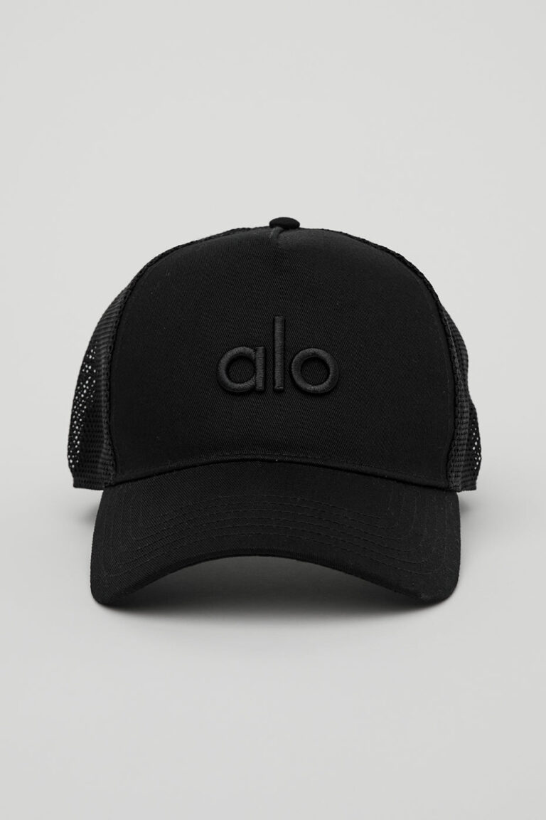 Кепка Alo Yoga District Trucker Hat «Black» Унисекс