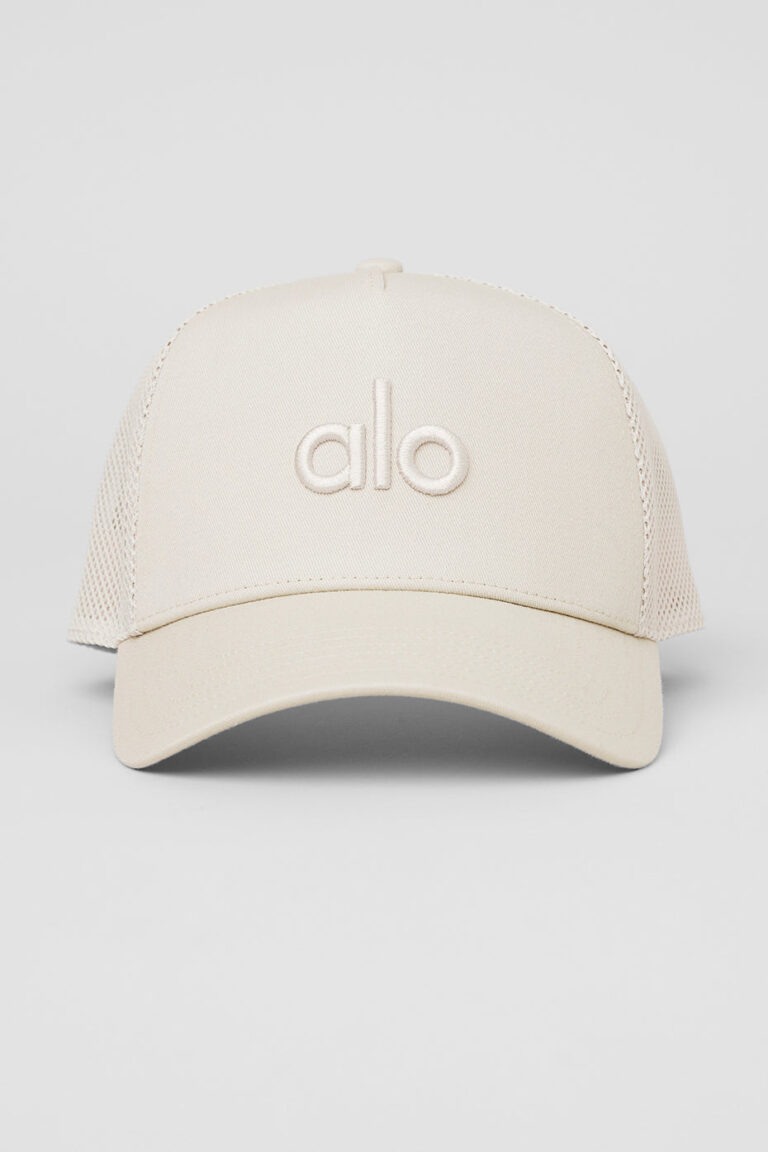 Кепка Alo Yoga District Trucker Hat «Bone» Унисекс