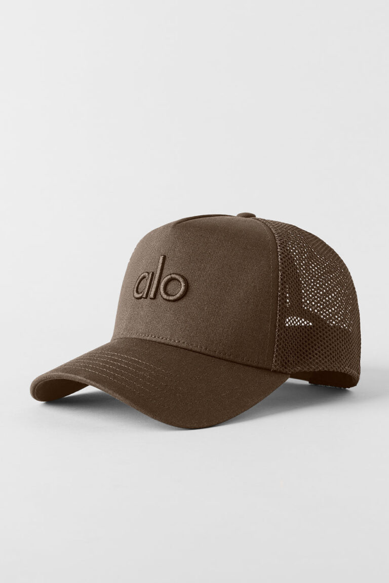 Кепка Alo Yoga District Trucker Hat «Espresso» Унисекс