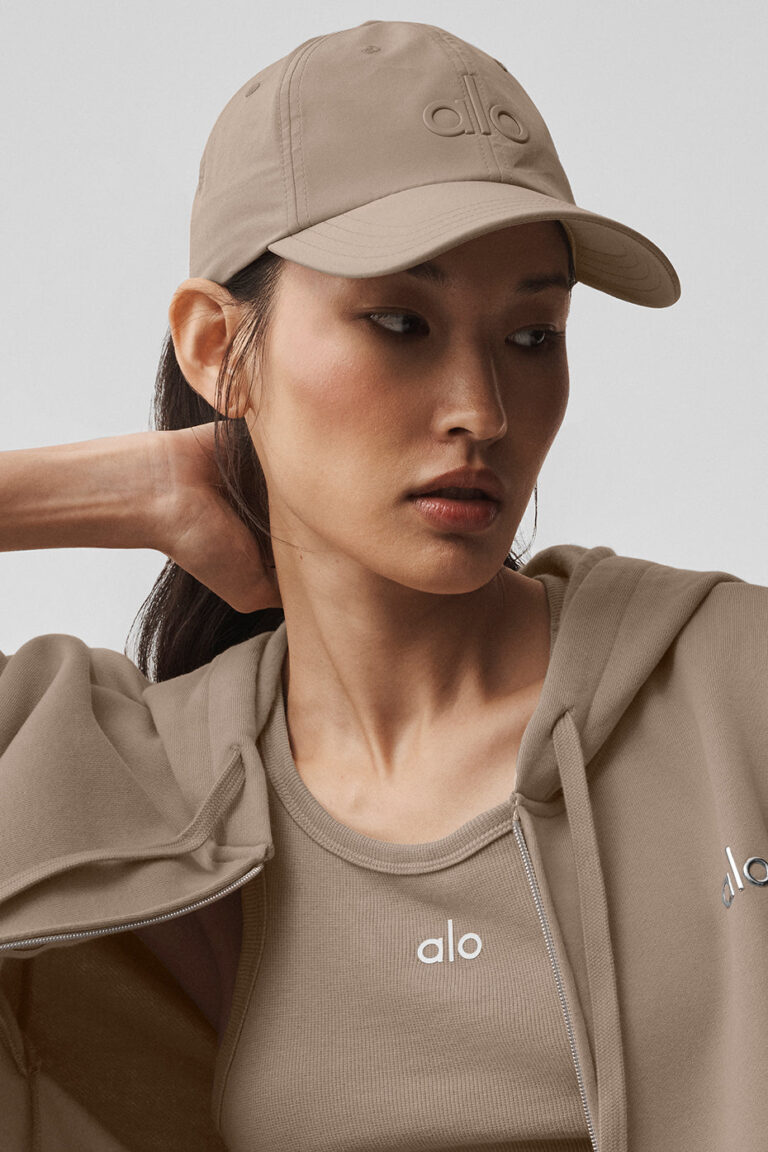 Кепка Alo Yoga Performance Off-Duty Cap «Gravel» Унисекс