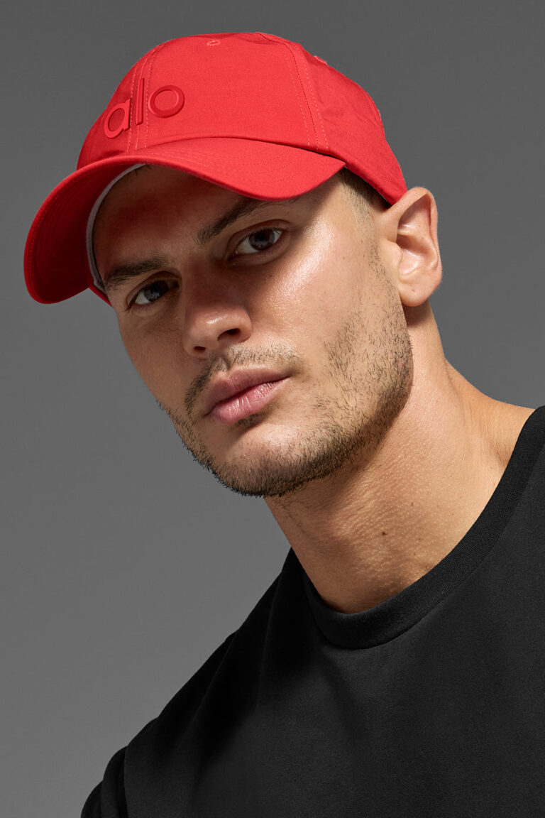 Кепка Alo Yoga Performance Off-Duty Cap «Bright Red» Унисекс
