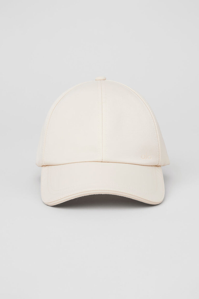 Кепка Alo Yoga Satin Off-Duty Cap «Creme» Унисекс