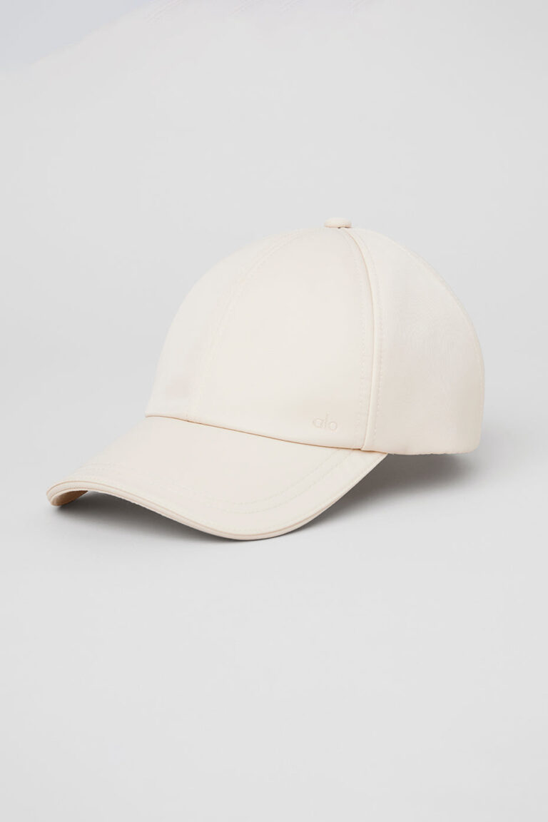 Кепка Alo Yoga Satin Off-Duty Cap «Creme» Унисекс