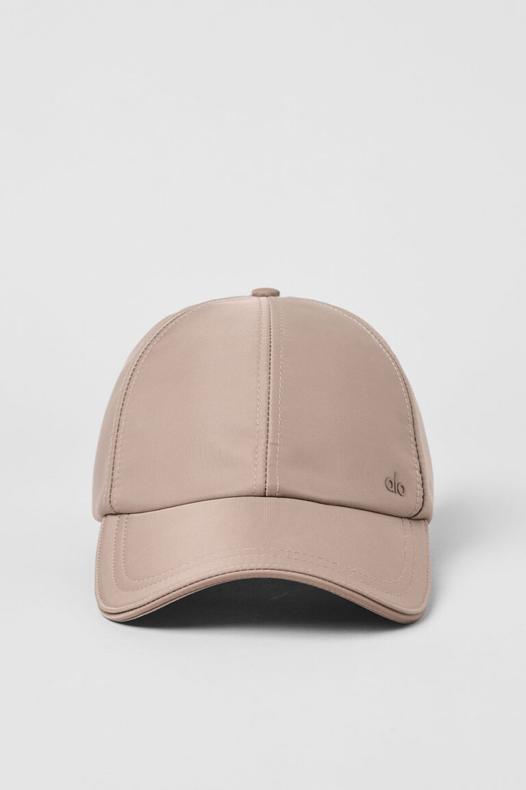 Кепка Alo Yoga Satin Off-Duty Cap «Taupe Satin» Унисекс