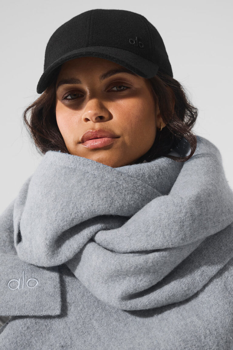Шарф Alo Yoga Merino Wool Oversized Scarf «Hazy Heather Grey» Унисекс