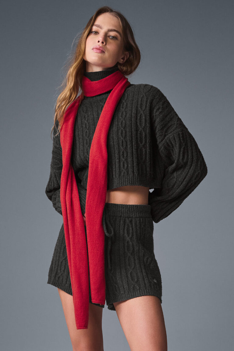 Шарф Alo Yoga Cashmere Light Frosted Scarf «Red Ribbon» Унисекс