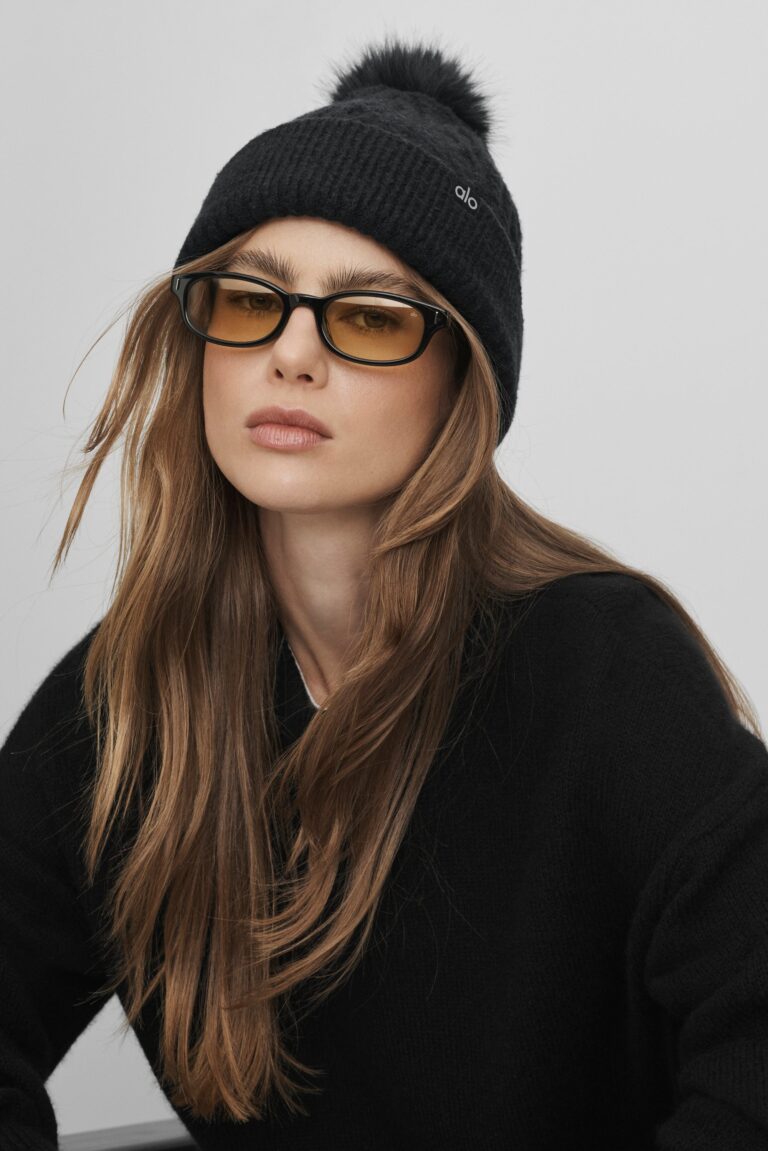 Шапка Alo Yoga Cable Knit Winter Bliss Beanie «Black» Унисекс
