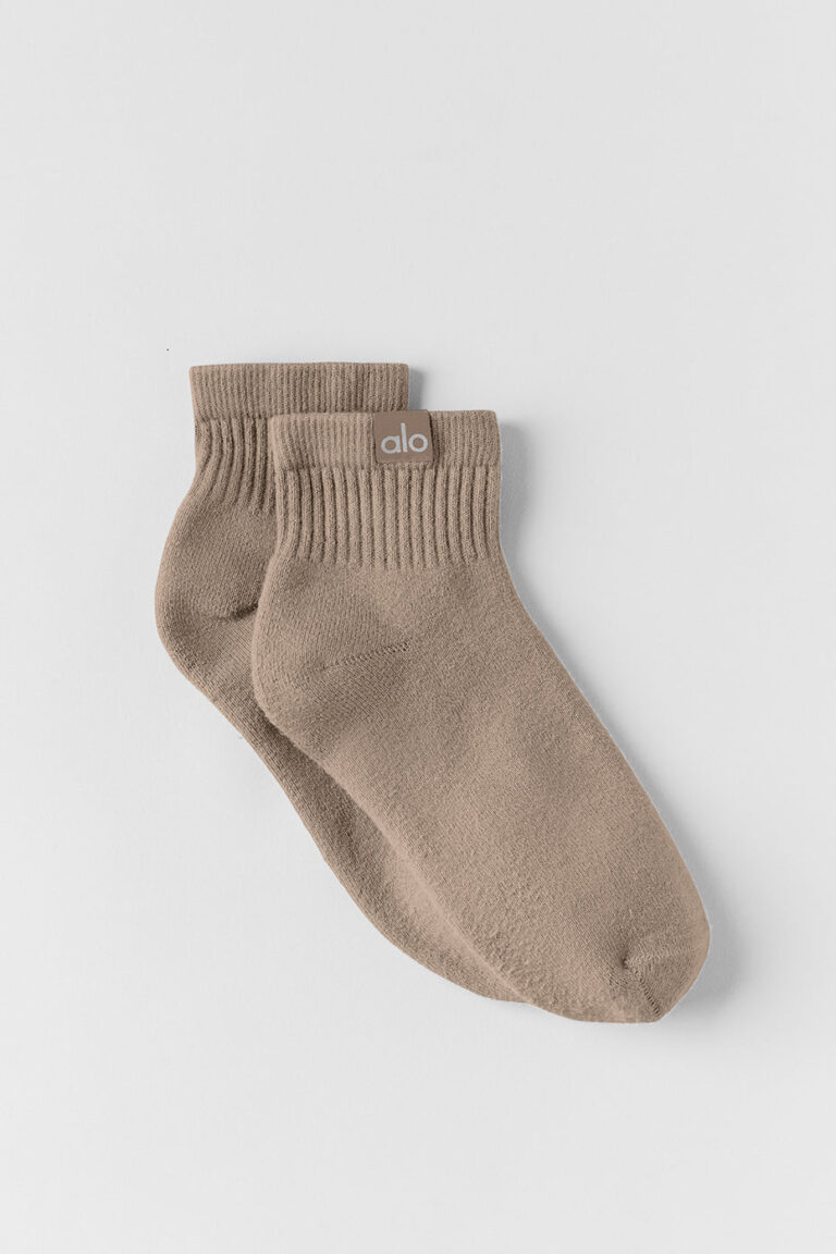 Носки Alo Yoga Quarter Crew Street Sock «Gravel» Унисекс