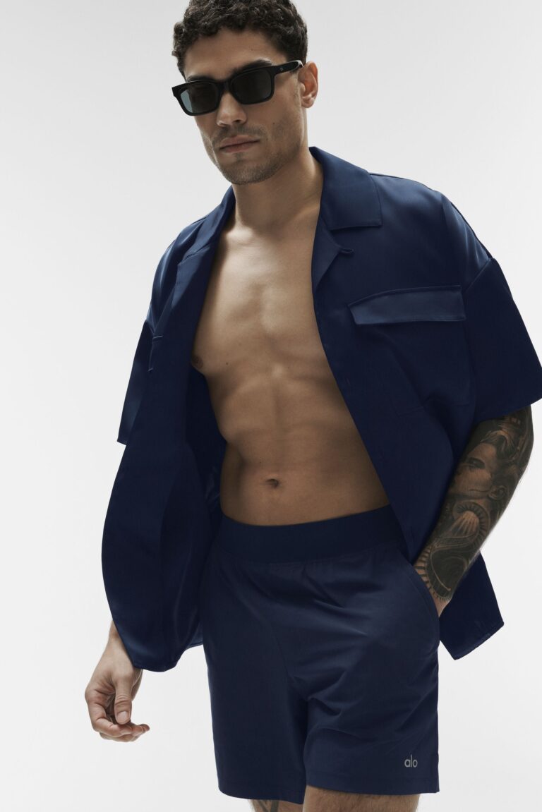 Рубашка Alo Yoga Satin Horizon Short Sleeve Button Up «Navy» Мужская
