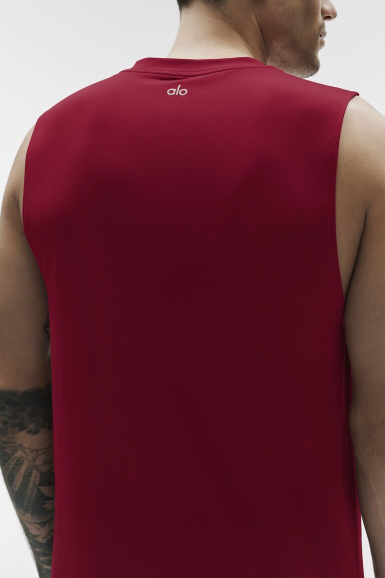 Майка Alo Yoga Conquer Muscle Tank «Garnet» Мужская