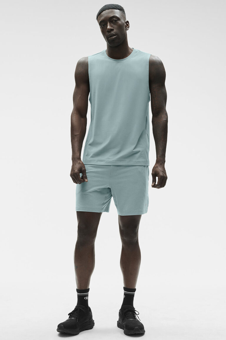 Майка Alo Yoga Conquer Muscle Tank «Desert Sage» Мужская