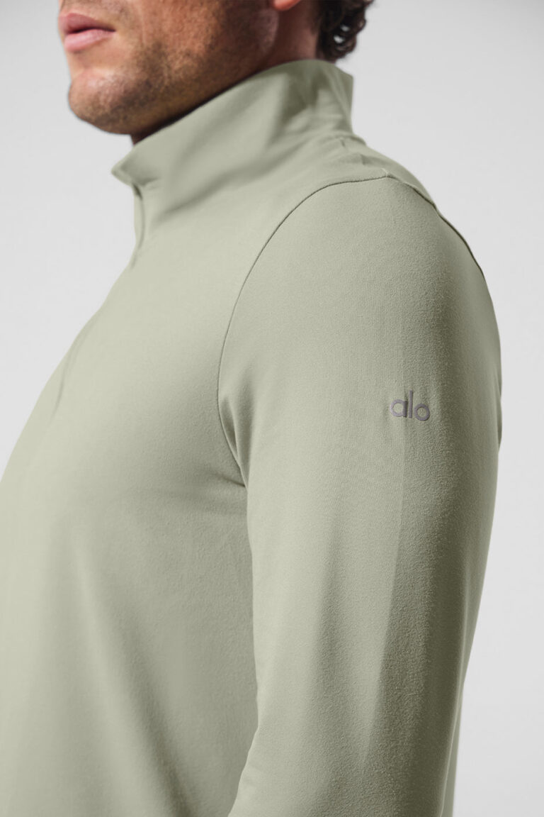 Лонгслив Alo Yoga Conquer 1/4 Zip Reform Long Sleeve «Limestone» Мужская