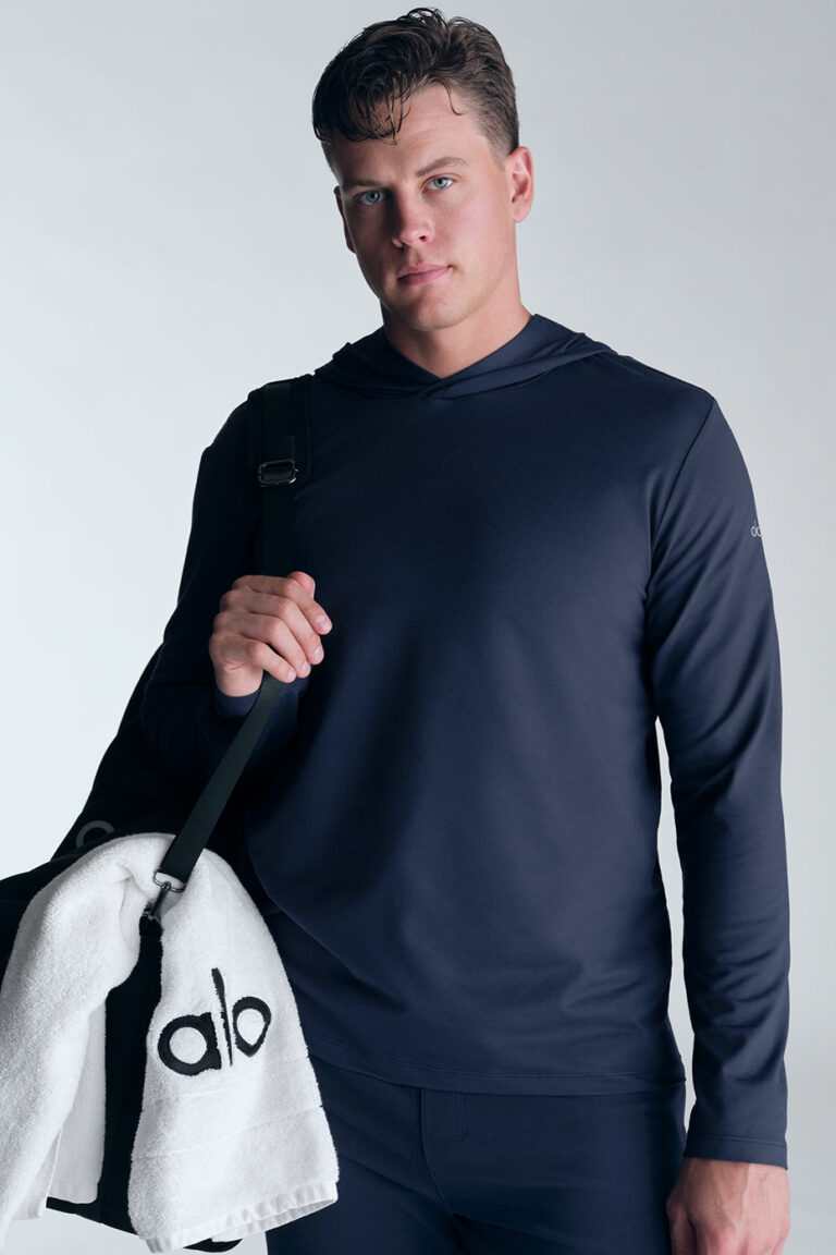 Лонгслив Alo Yoga Conquer Reform Long Sleeve With Hood «Navy» Мужская