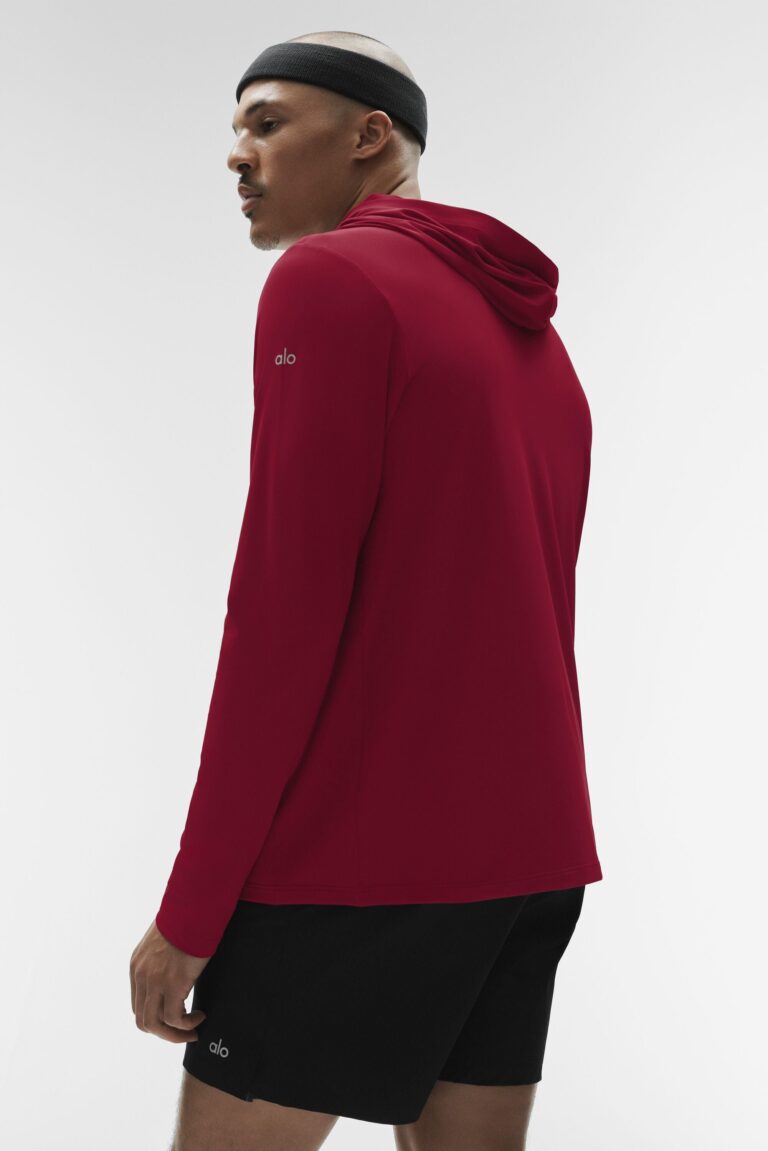 Лонгслив Alo Yoga Conquer Reform Long Sleeve With Hood «Garnet» Мужская