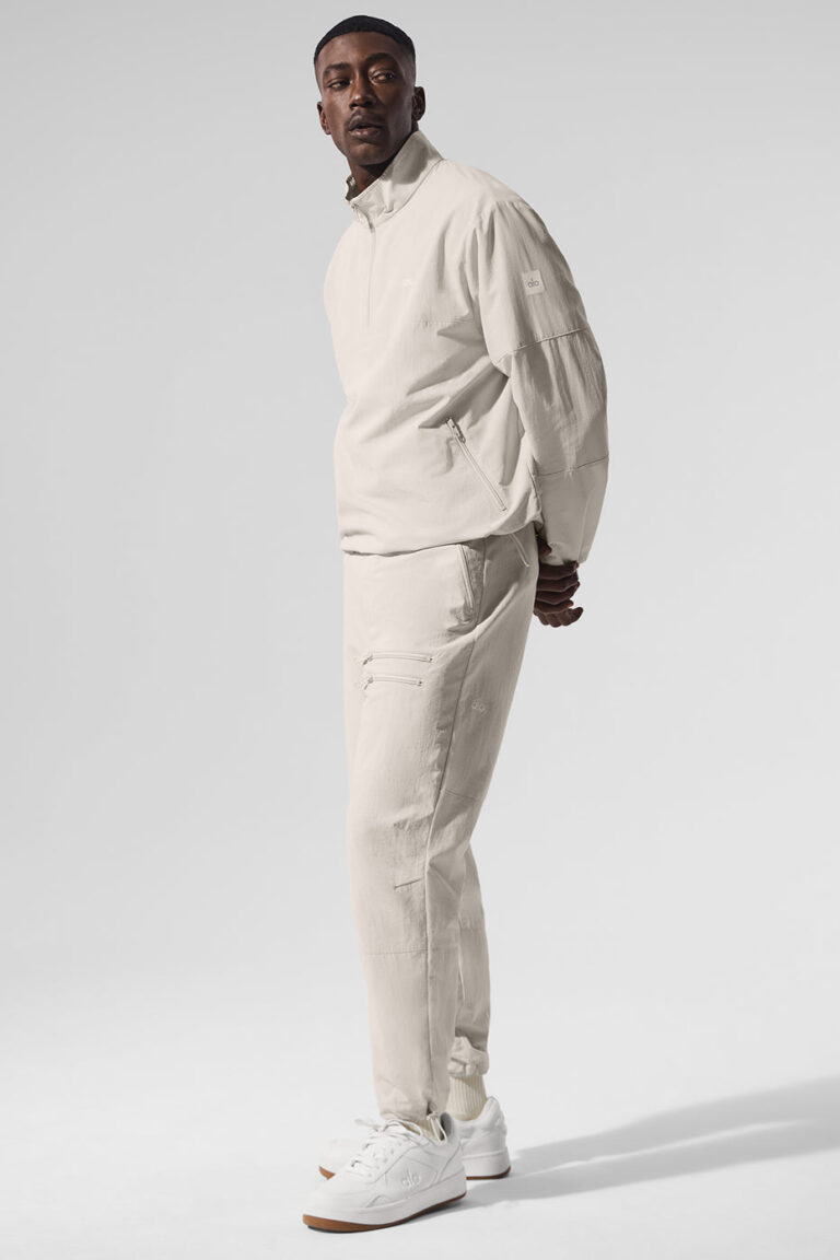 Свитшот Alo Yoga Light Weight Takeaway Track Pullover «Bone» Мужская