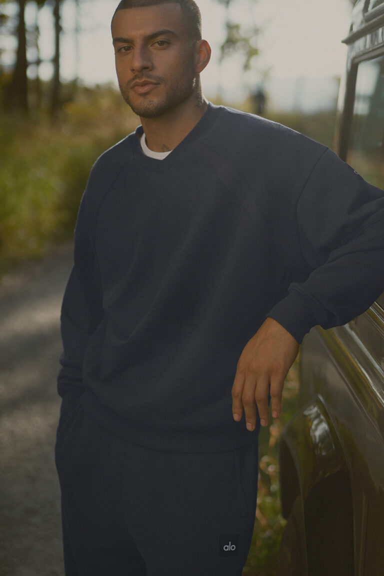 Свитшот Alo Yoga Field Crew Neck Sweatshirt «Navy» Мужская