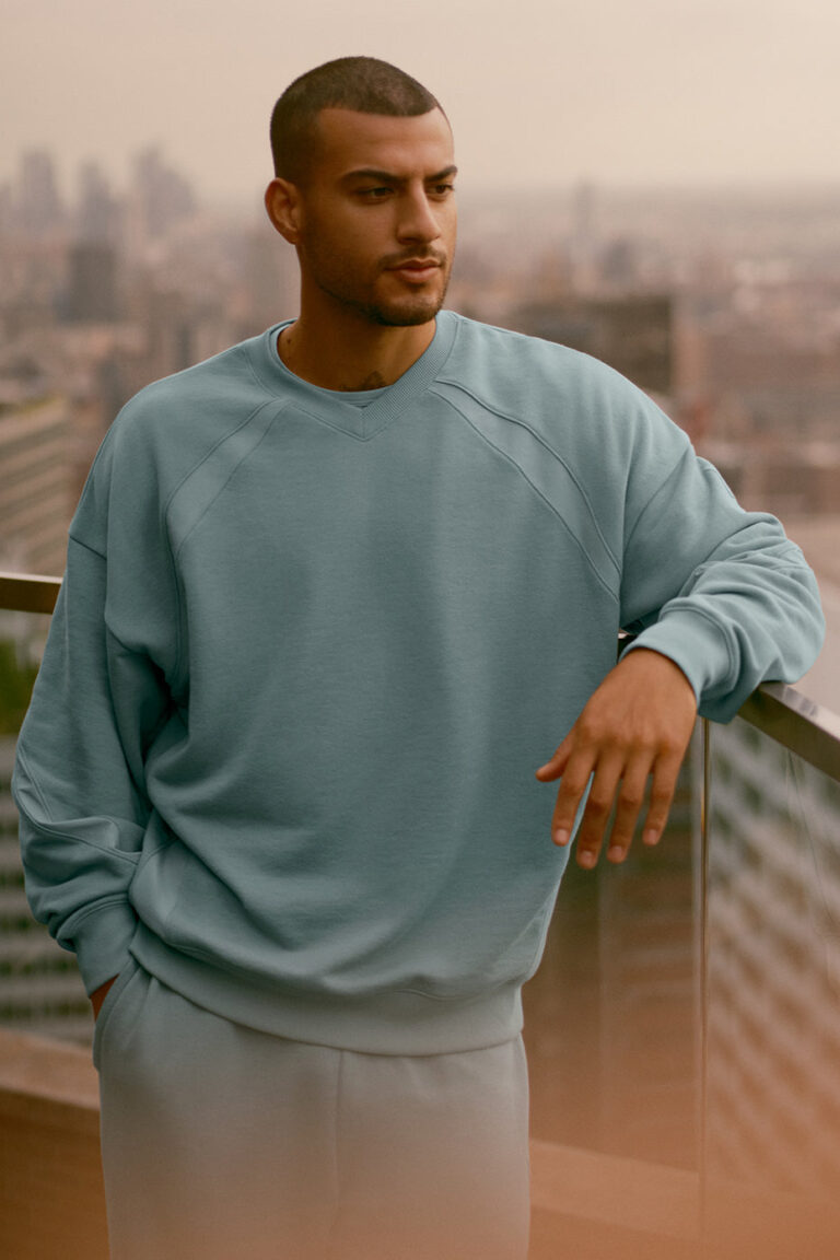 Свитшот Alo Yoga Field Crew Neck Sweatshirt «Desert Sage» Мужская