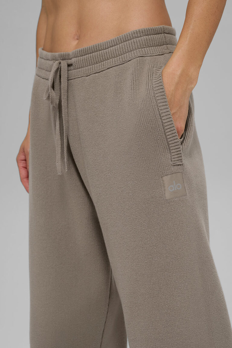 Брюки Alo Yoga Scholar Straight Leg Sweatpant «Light Cocoa» Мужская