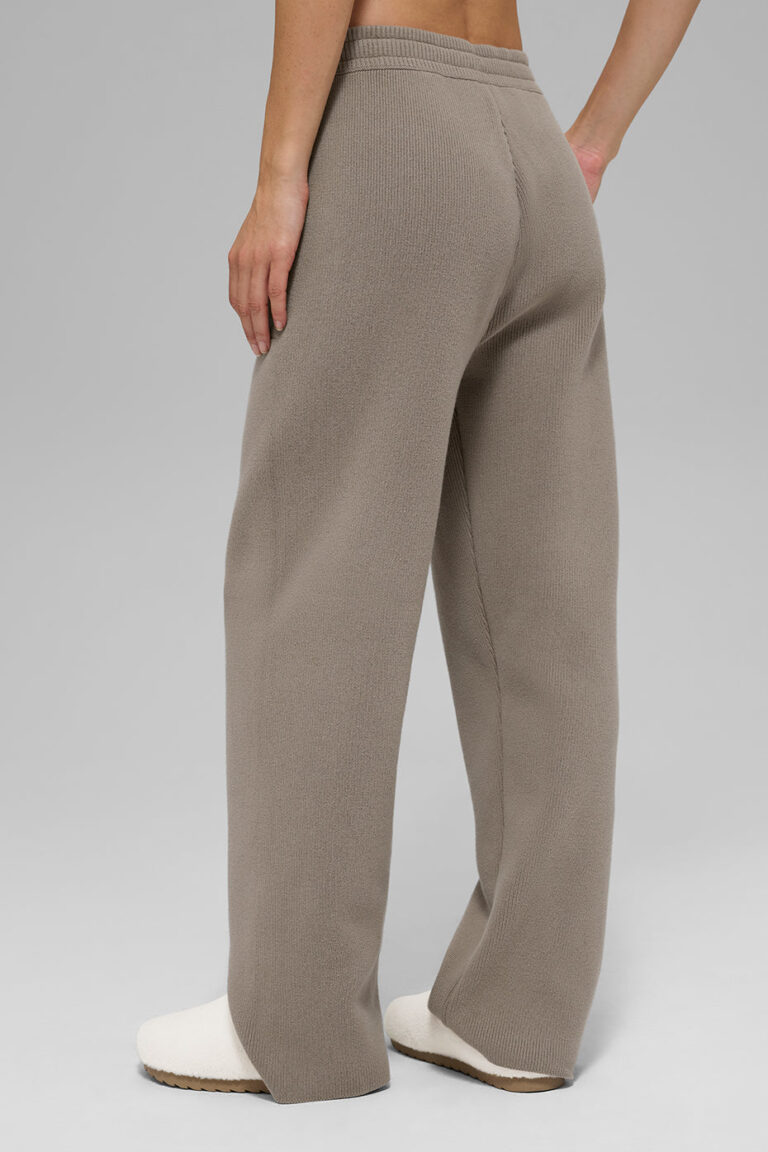 Брюки Alo Yoga Scholar Straight Leg Sweatpant «Light Cocoa» Мужская