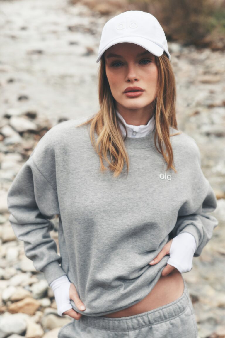 Свитшот Alo Yoga Accolade Crew Neck Pullover «Athletic Grey» Унисекс
