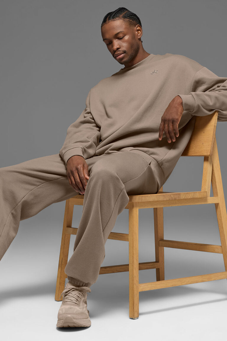 Свитшот Alo Yoga Accolade Crew Neck Pullover «Gravel» Унисекс