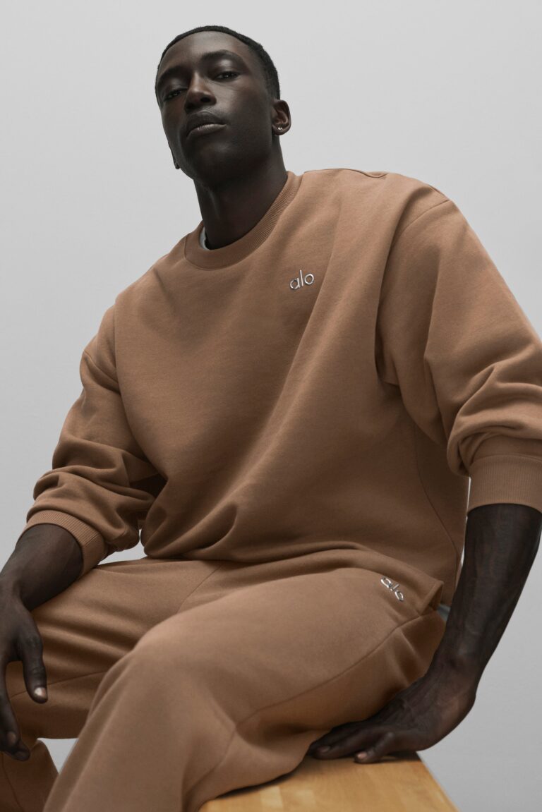 Свитшот Alo Yoga Accolade Crew Neck Pullover «Java Brown» Унисекс