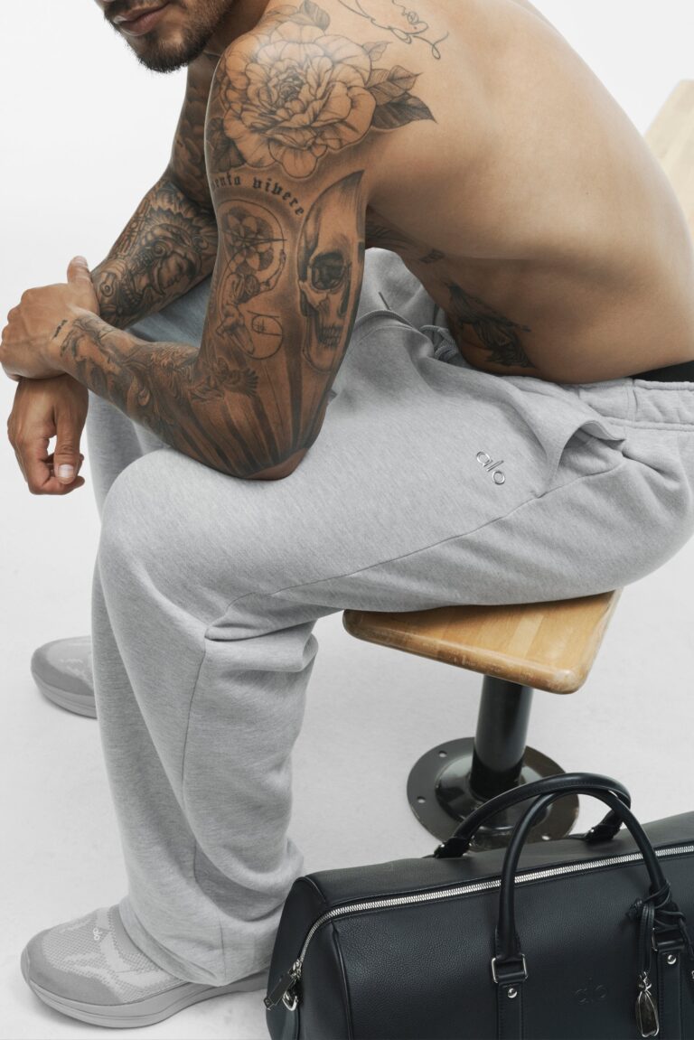 Брюки Alo Yoga Accolade Straight Leg Sweatpant «Athletic Grey» Унисекс