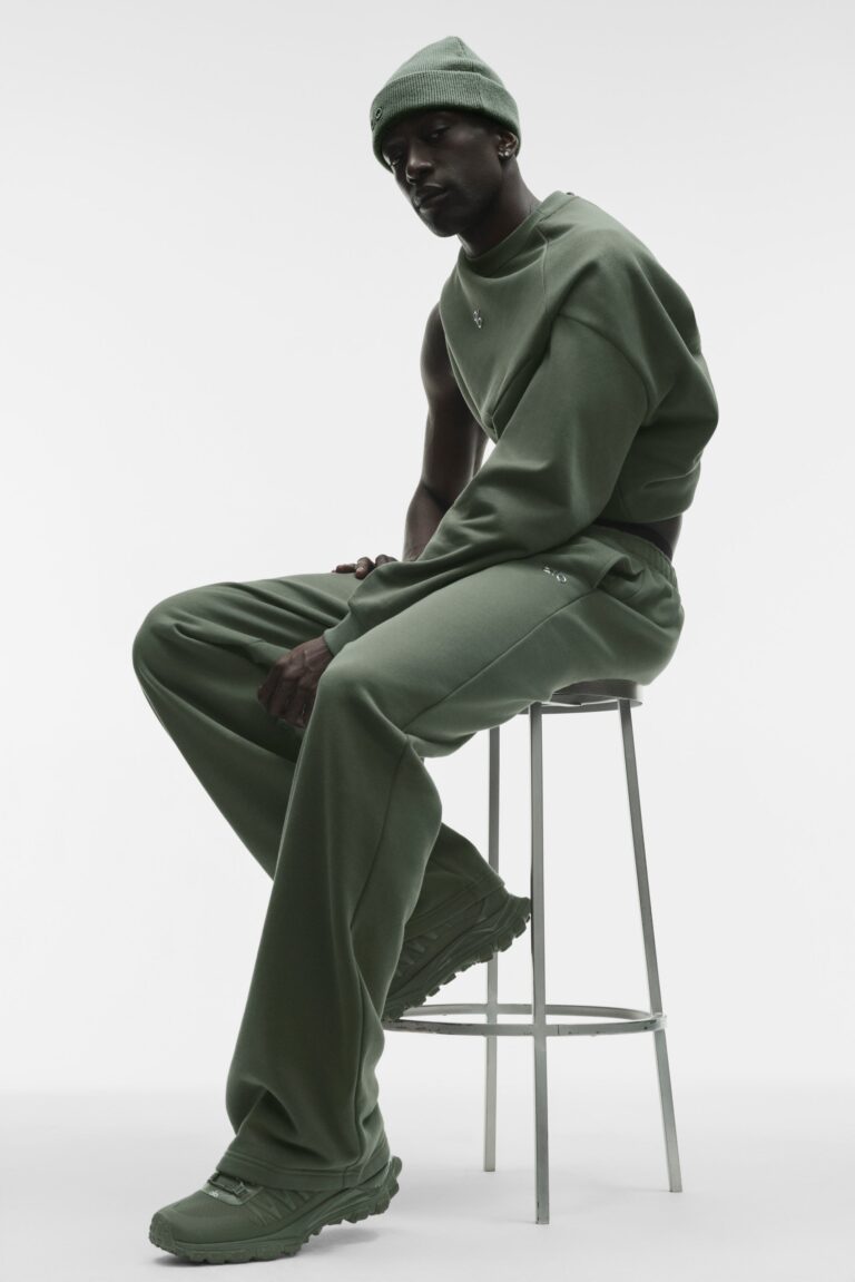 Брюки Alo Yoga Accolade Straight Leg Sweatpant «Bamboo Green» Унисекс