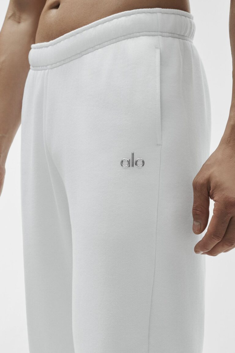Брюки Alo Yoga Accolade Sweatpant «White» Унисекс