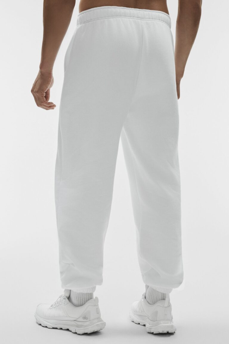 Брюки Alo Yoga Accolade Sweatpant «White» Унисекс
