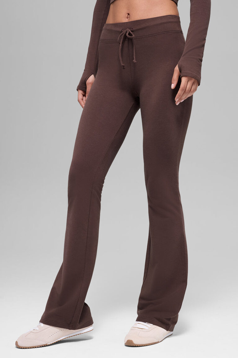 Брюки Alo Yoga Sway Bootcut Sweatpant «Brownstone» Женская