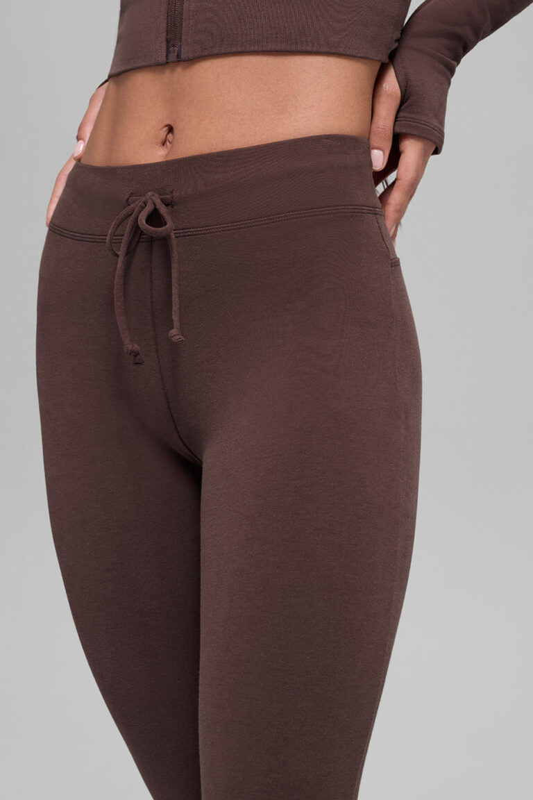 Брюки Alo Yoga Sway Bootcut Sweatpant «Brownstone» Женская
