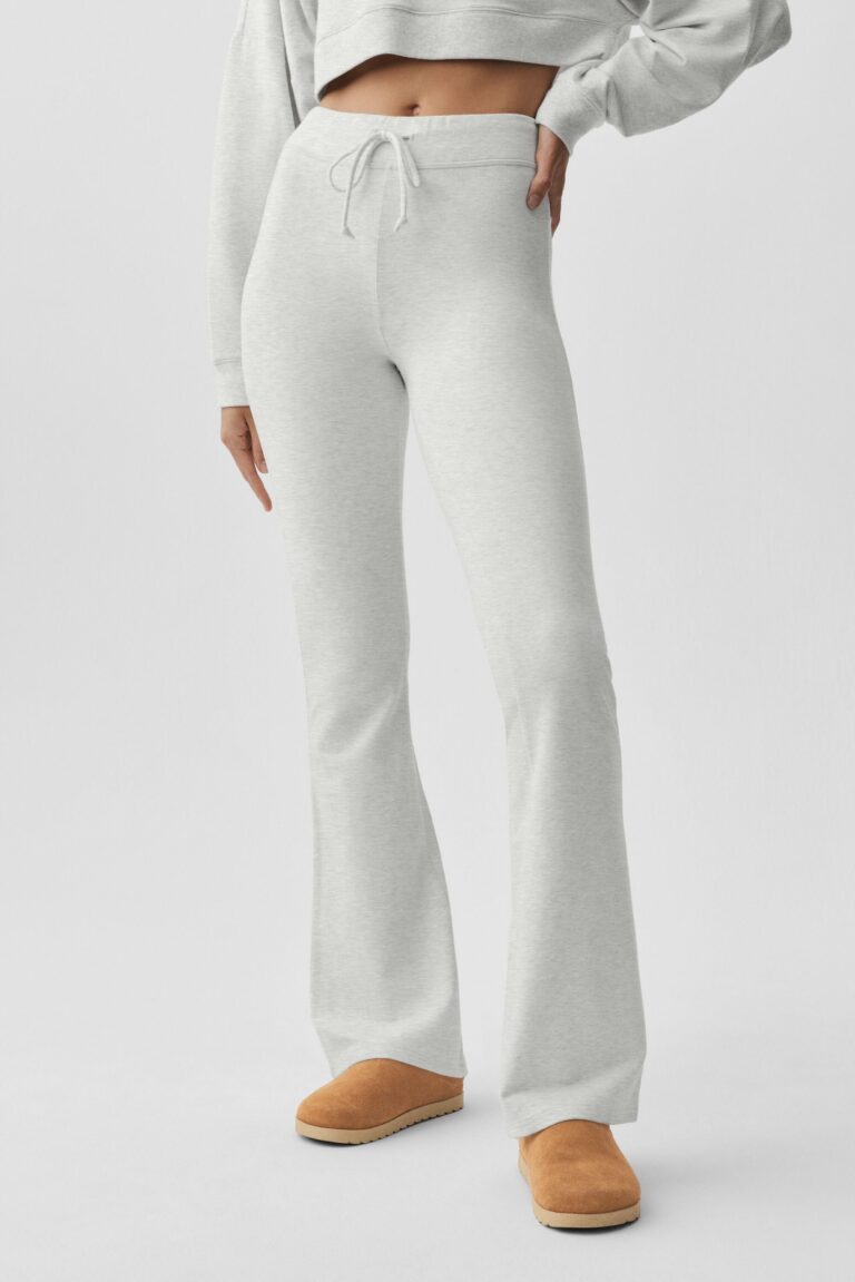 Брюки Alo Yoga Sway Bootcut Sweatpant «White Heather» Женская