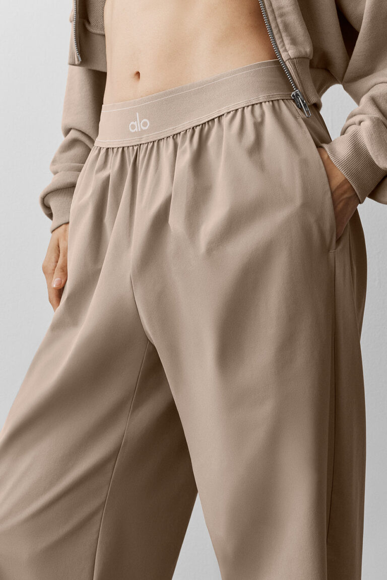 Брюки Alo Yoga Suit Up Trouser (Regular) «Gravel» Женская