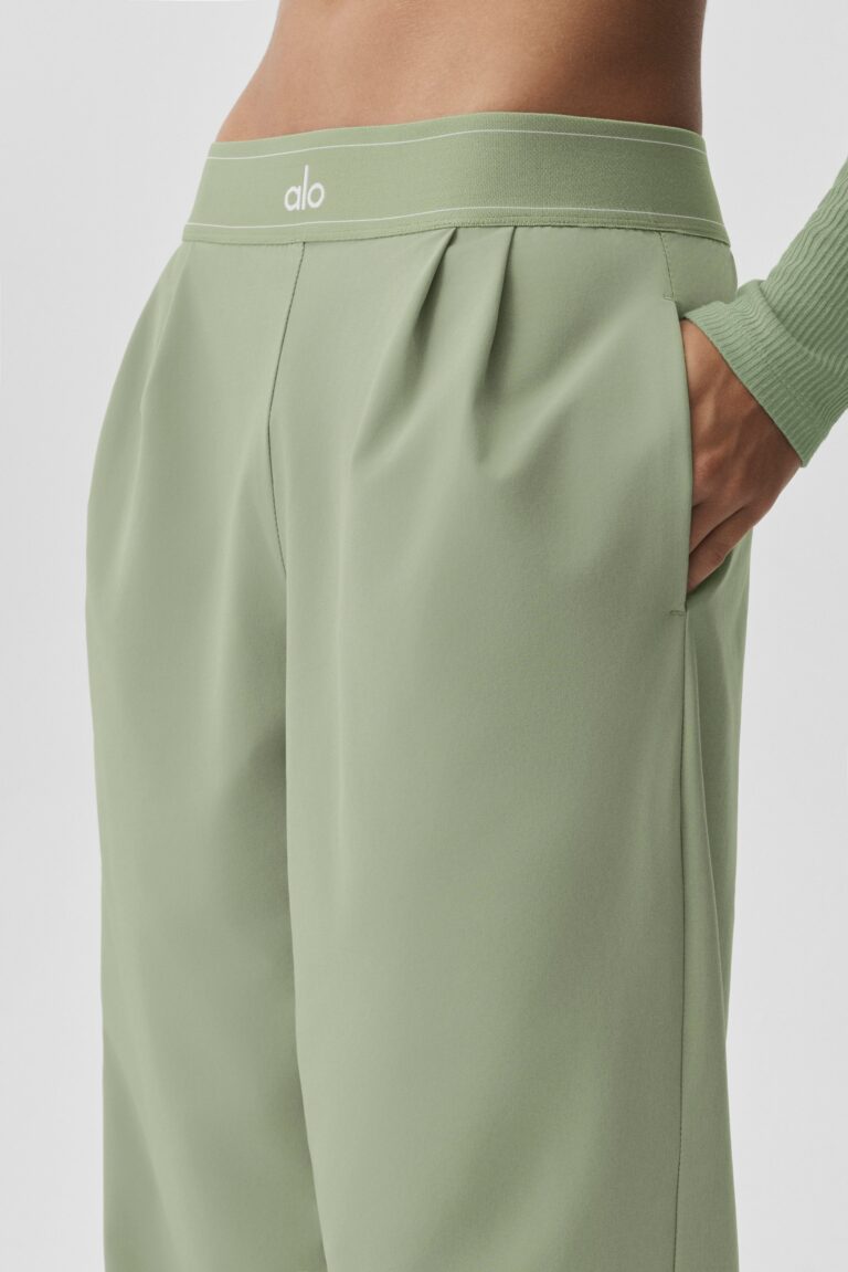 Брюки Alo Yoga Suit Up Trouser (Regular) «Dune Grass» Женская