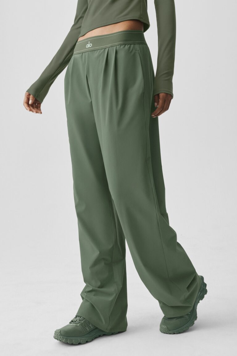 Брюки Alo Yoga Suit Up Trouser (Regular) «Bamboo Green» Женская