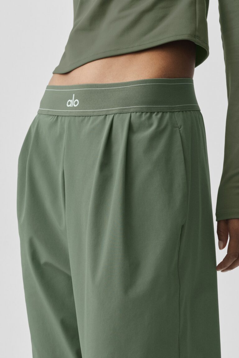 Брюки Alo Yoga Suit Up Trouser (Regular) «Bamboo Green» Женская