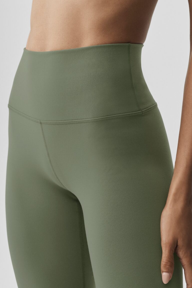 Леггинсы Alo Yoga High-Waist Airbrush Legging «Bamboo Green» Женская