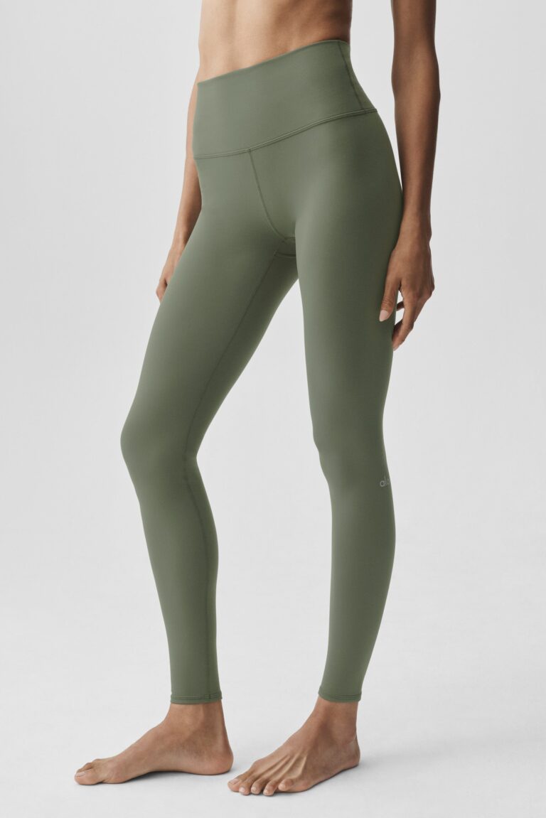 Леггинсы Alo Yoga High-Waist Airbrush Legging «Bamboo Green» Женская