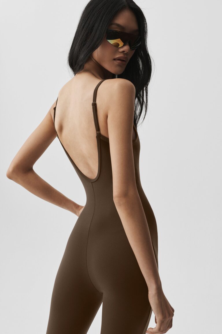 Комбинезон Alo Yoga Airbrush One And Done Onesie «Espresso» Женская