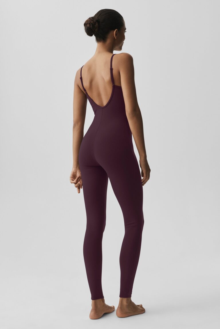 Комбинезон Alo Yoga Airbrush One And Done Onesie «Rich Bordeaux» Женская